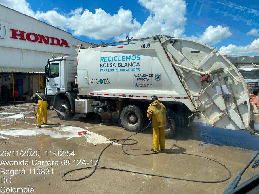 Lavado de flota de Bogotá Limpia